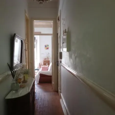 Charm Flat リスボン